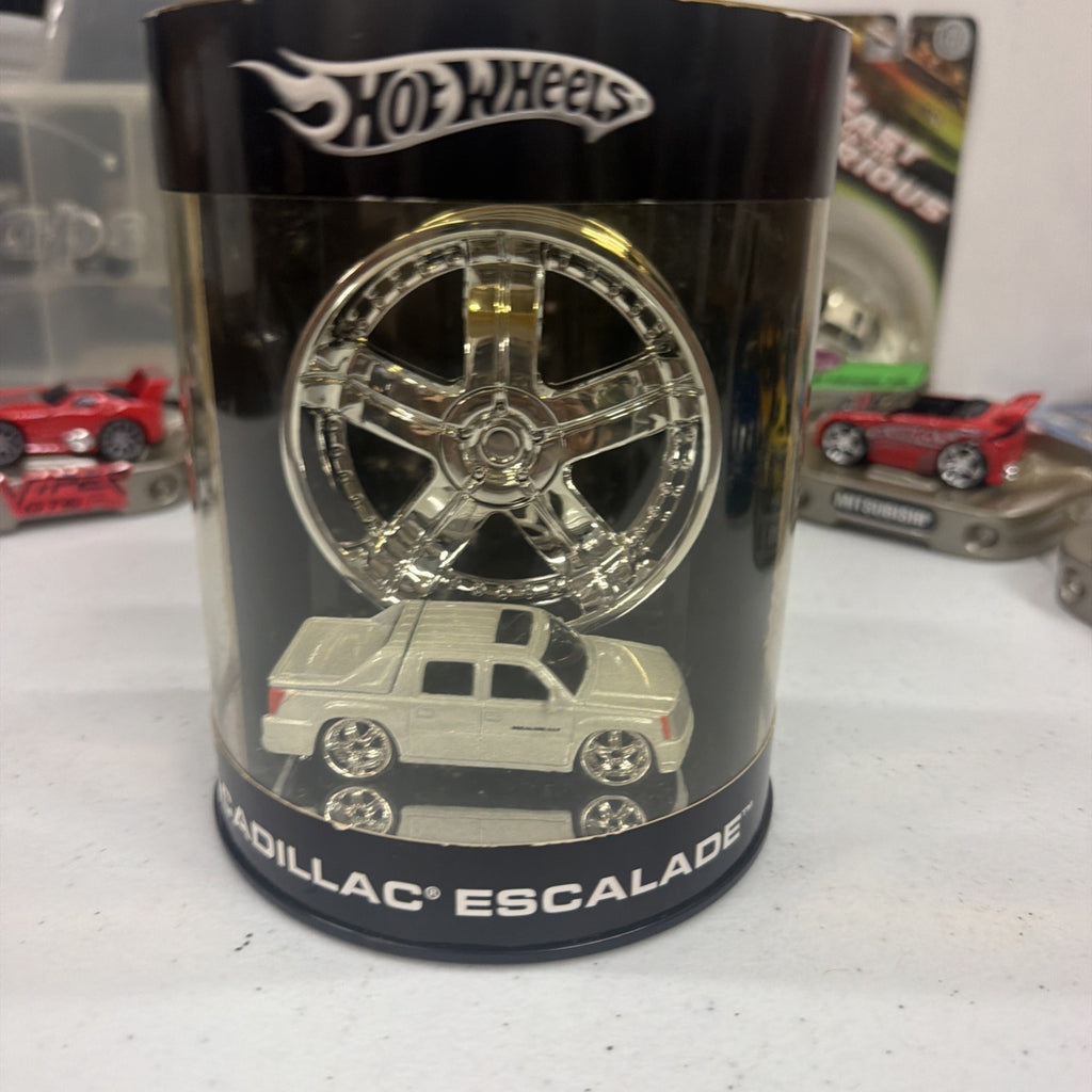 Hot Wheels Escalade New