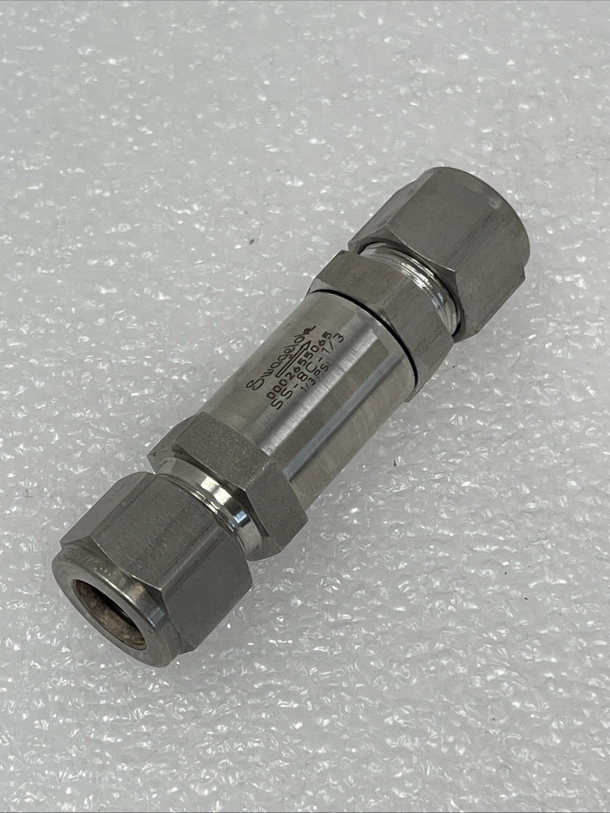 Swagelok SS-8C-1/3 Used