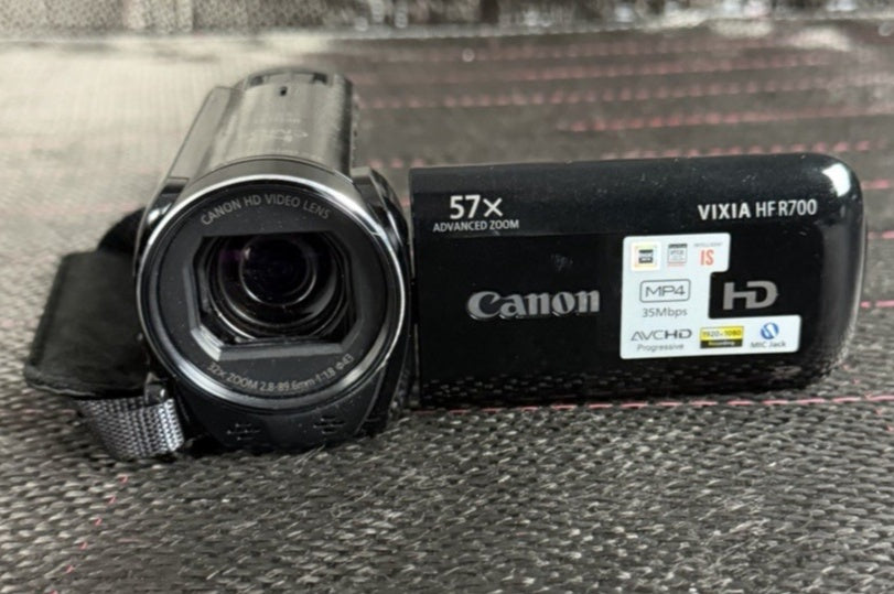 Canon Canon VIXIA HF R700 Used