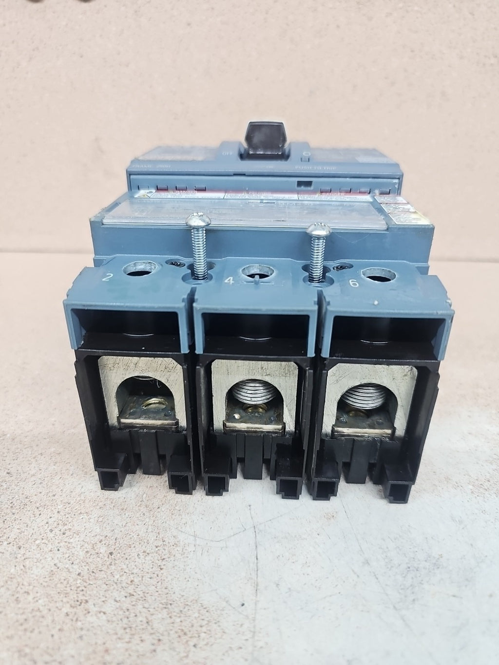 Siemens 3VA5215-6EC31-0AA0 Used