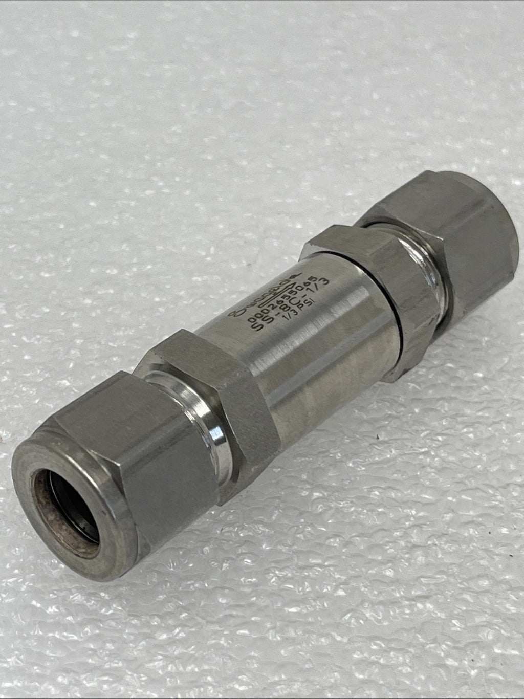 Swagelok SS-8C-1/3 Used
