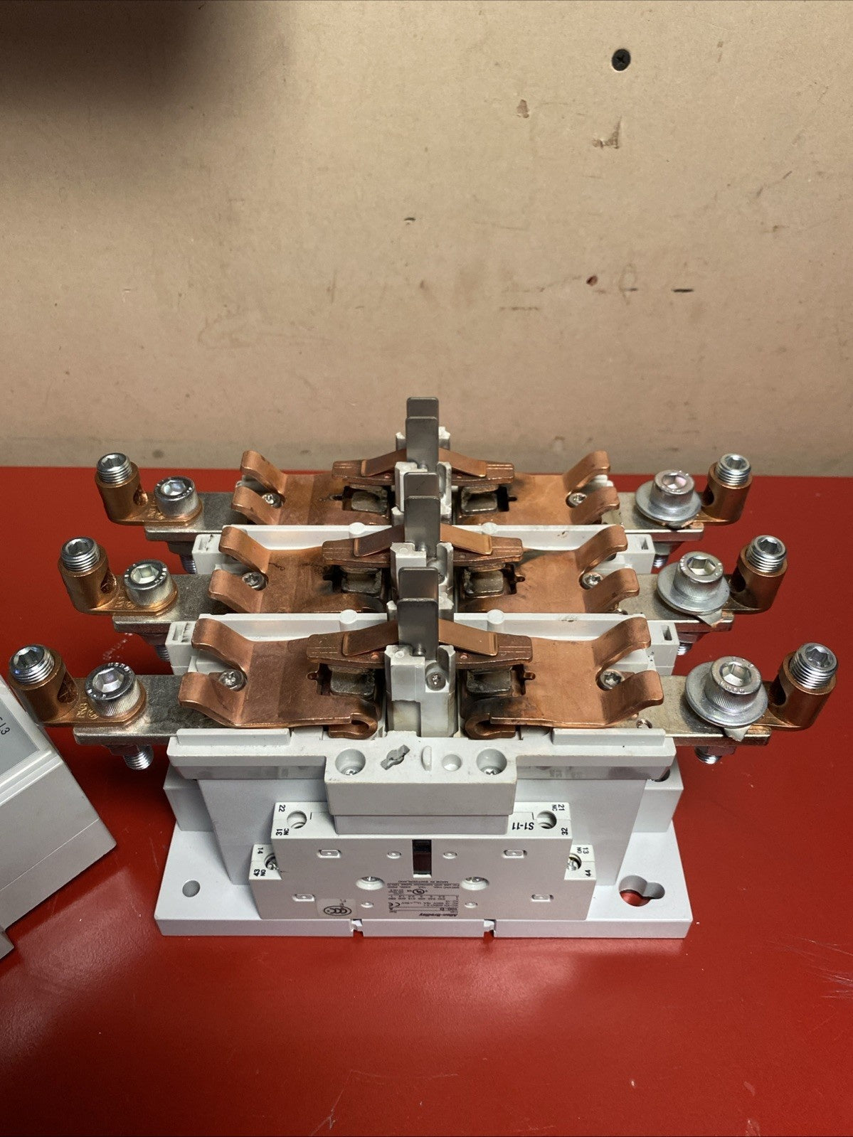 Allen-Bradley 100-D250 Used