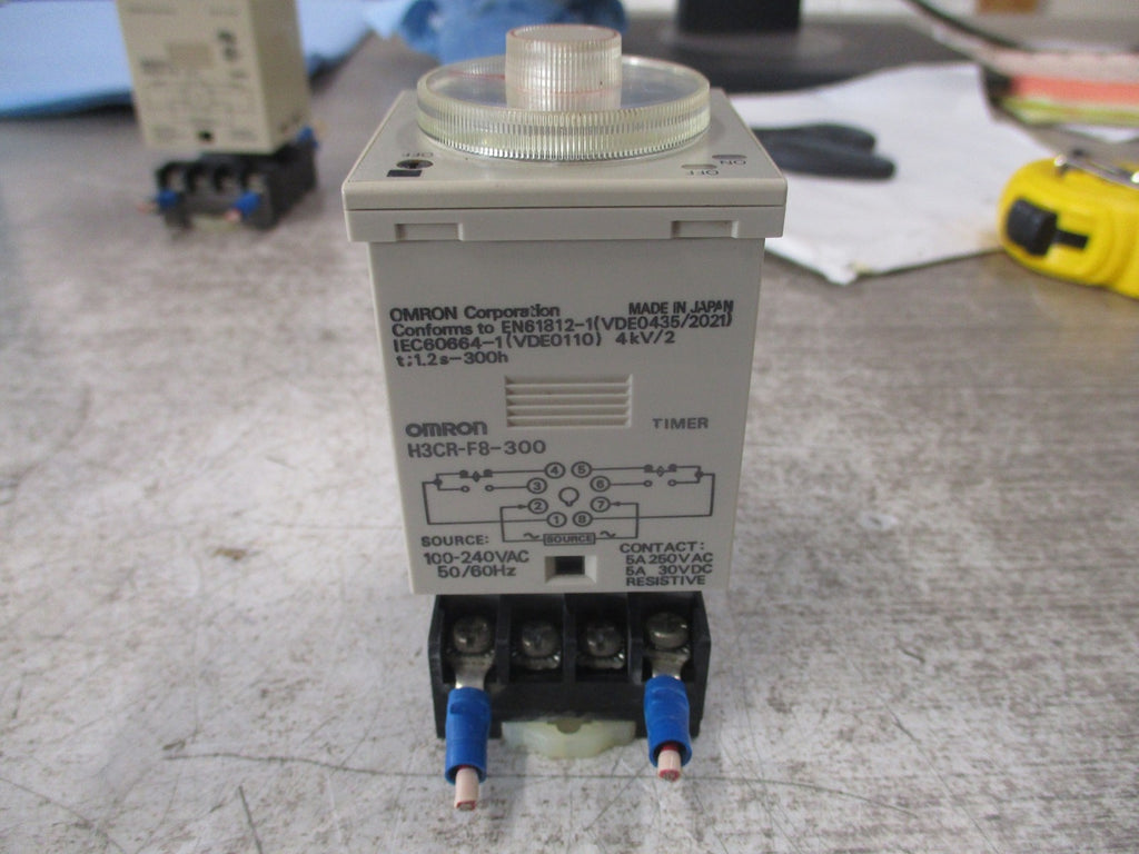 Omron H3CR-F8-300 Used