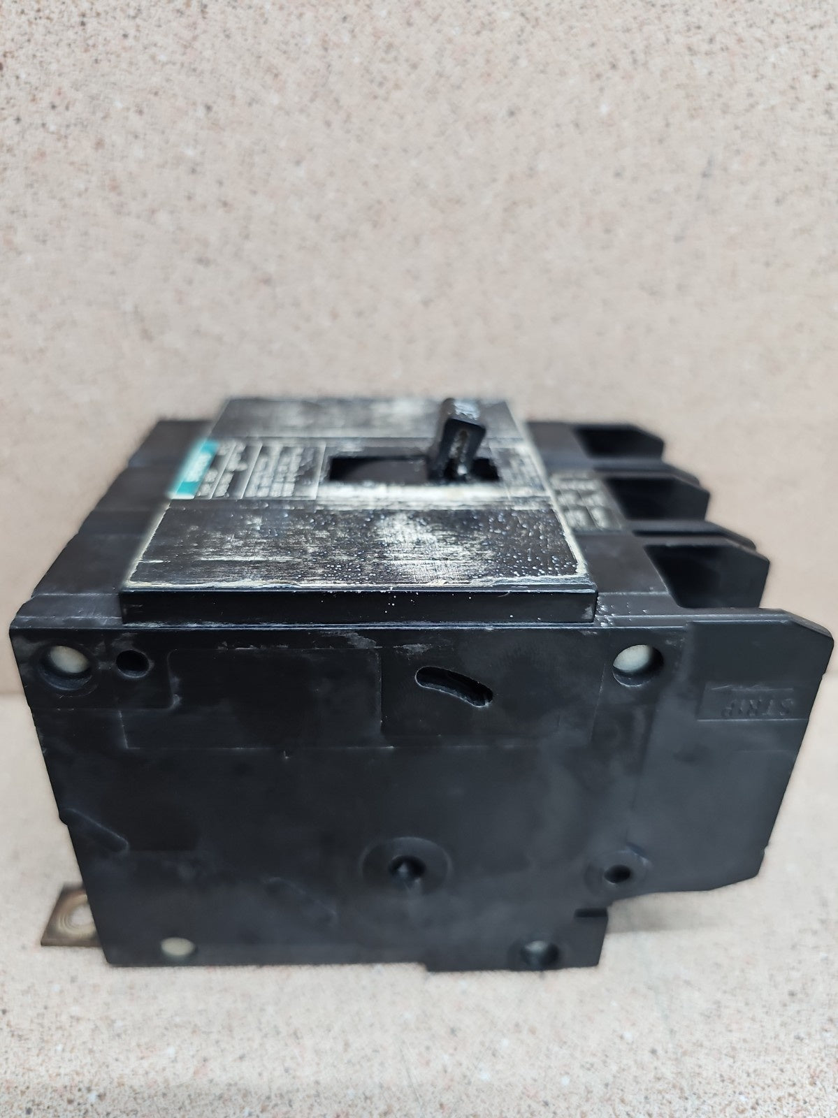 Siemens BQD330 Used