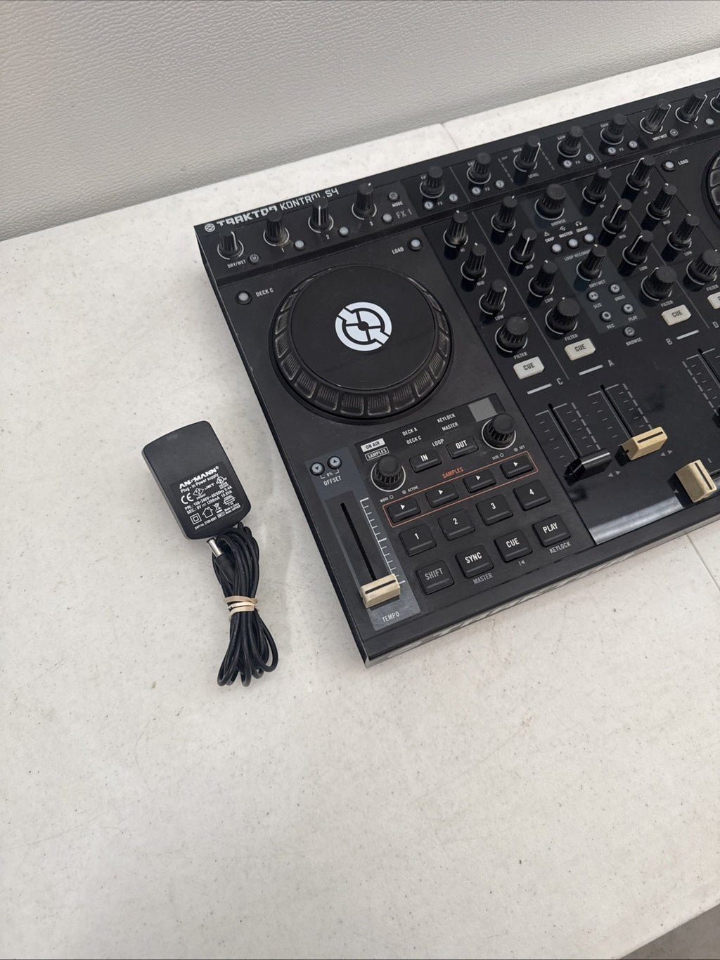 Native Instruments TRAKTOR KONTROL S4 Used