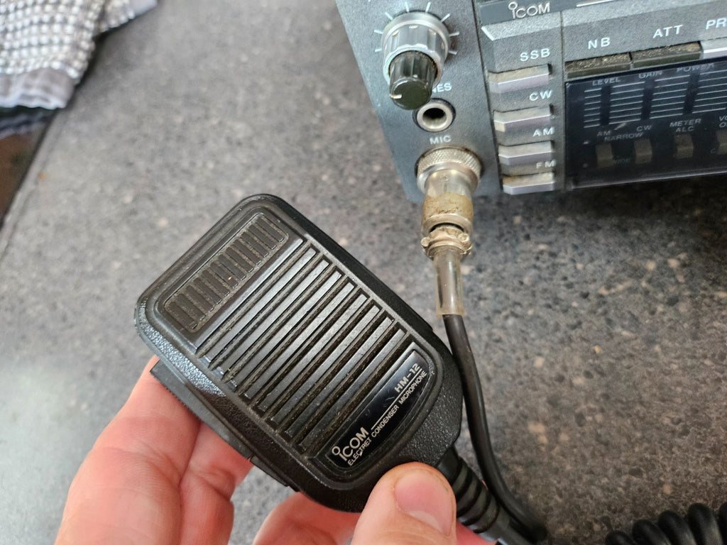 Icom IC-735 Used