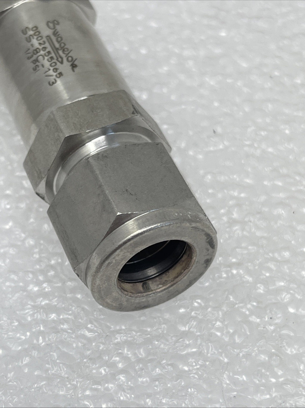 Swagelok SS-8C-1/3 Used