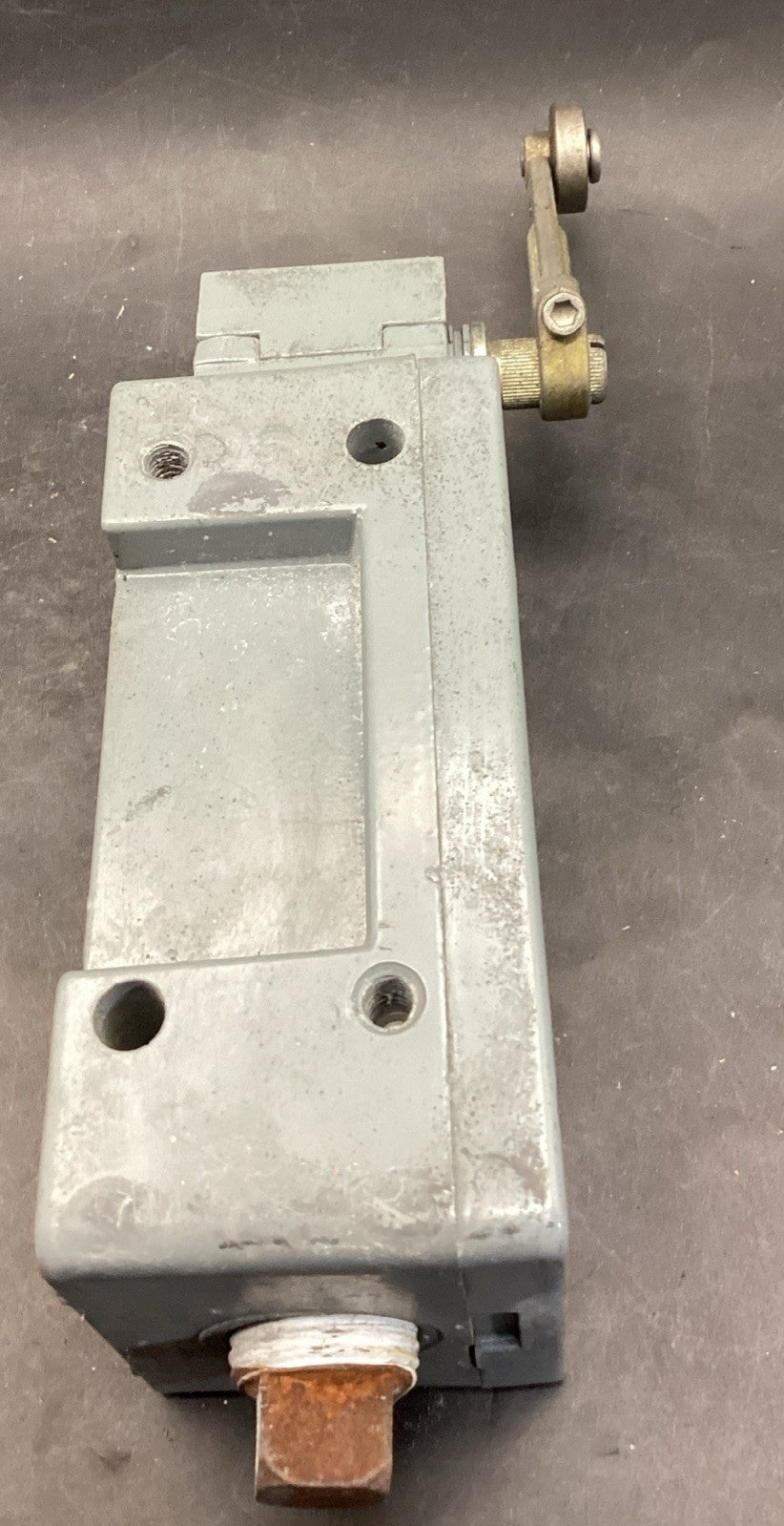 Square D 9007 CR53B2 Used