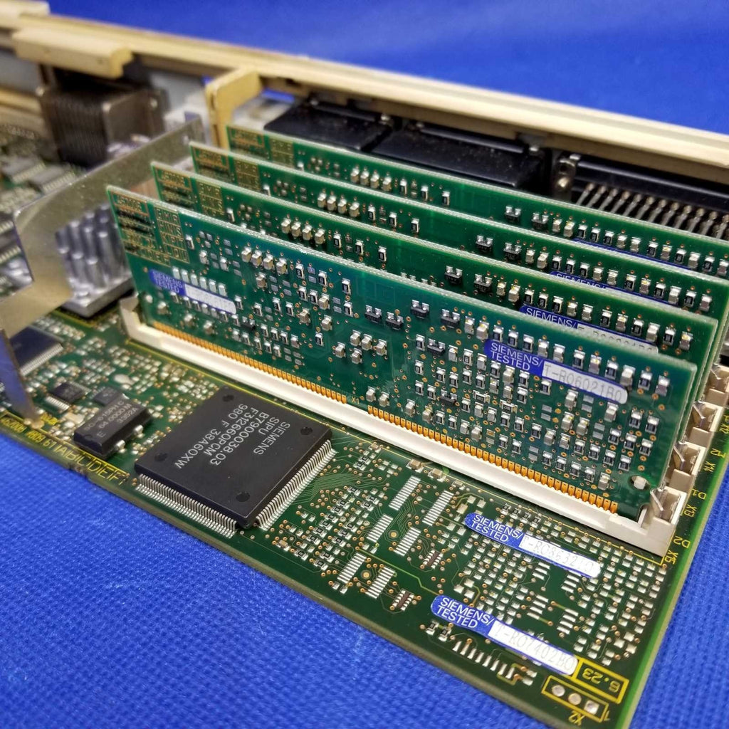 SIEMENS 6SN1118-0DM33-0AA0 Used
