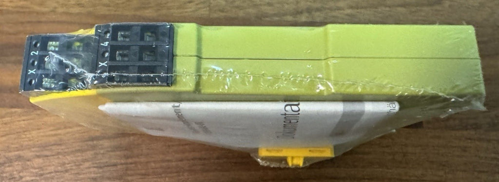 Pilz PILZ 751107 PNOZ S7 C 24VDC 4N / O 1N New