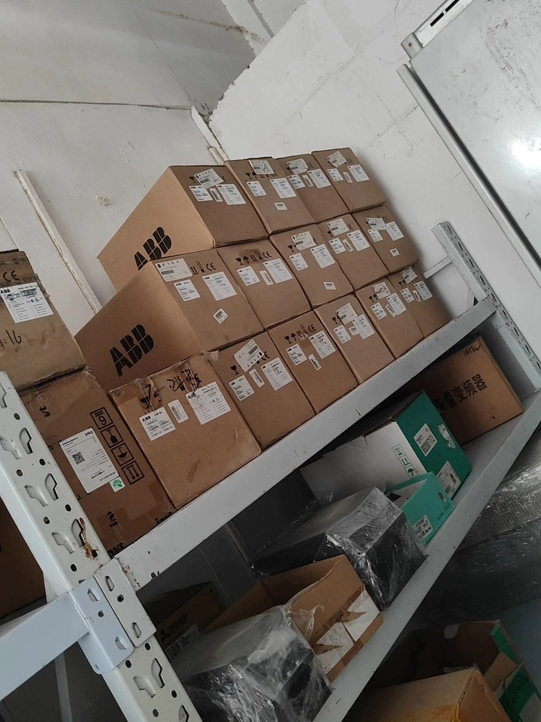 ABB ACS880-01-04A8-5 New Servo Drives & Motors Industrial Automation