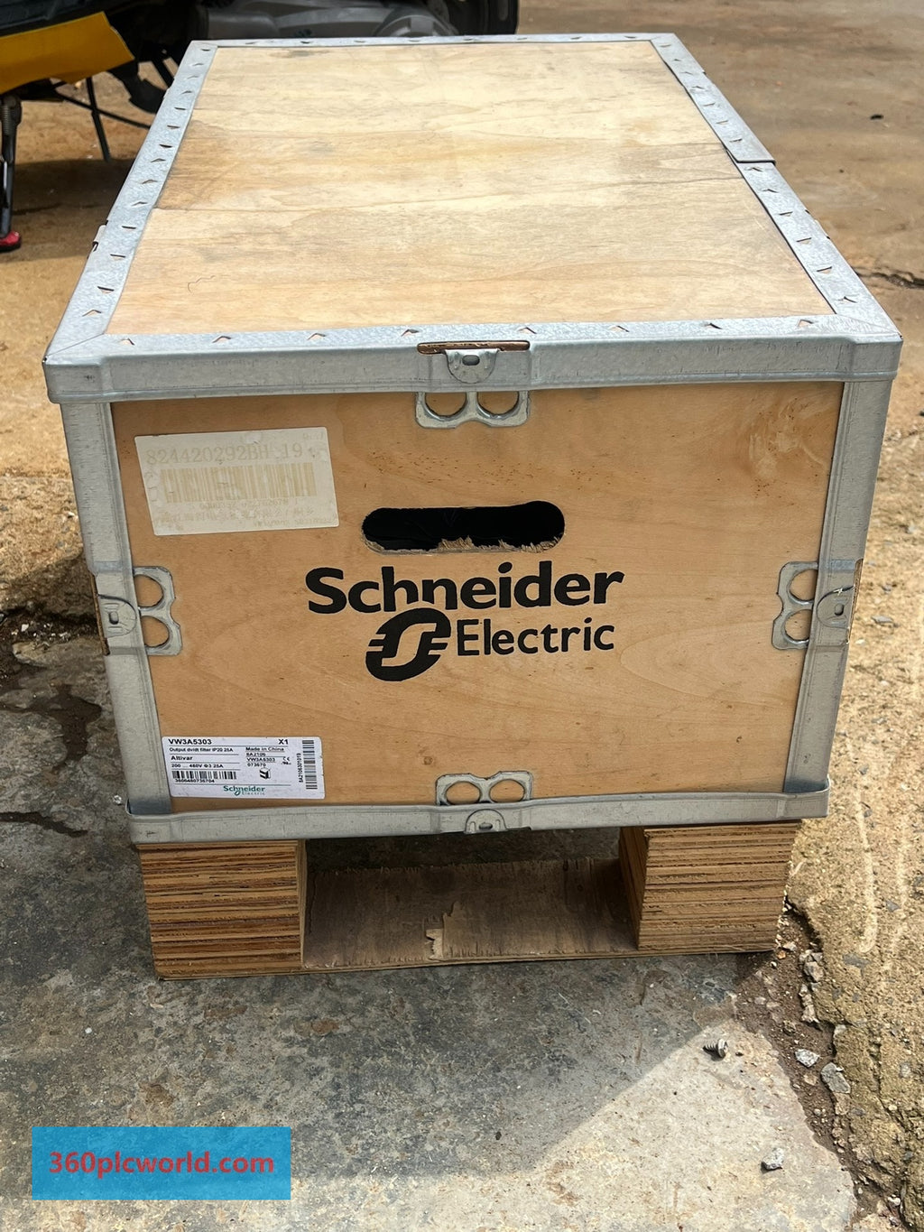 ORIGINAL VW3A5303 New Obsolete Industrial Spare Parts