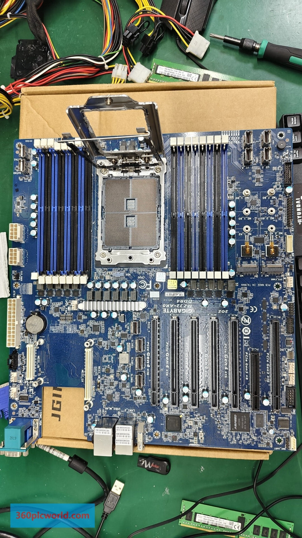 GIGABYTE MZ32-AR0 Used Obsolete Industrial Spare Parts