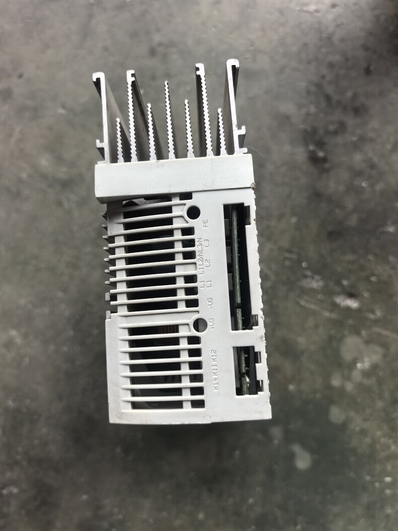 Lenze E82EV222_4C000 Used Industrial Automation Spare Part for Industrial Automation