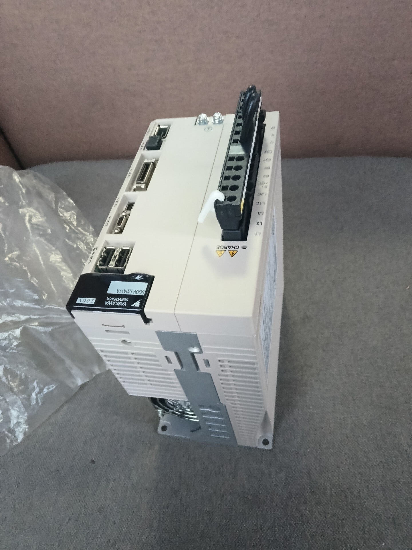 Yaskawa SGDV-120A11A New Servo Drive Motor for Industrial Automation