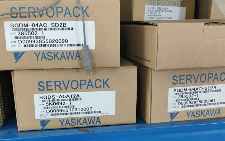 Yaskawa SGDM-04AC-SD2B New Servo Drive Motor for Industrial Automation