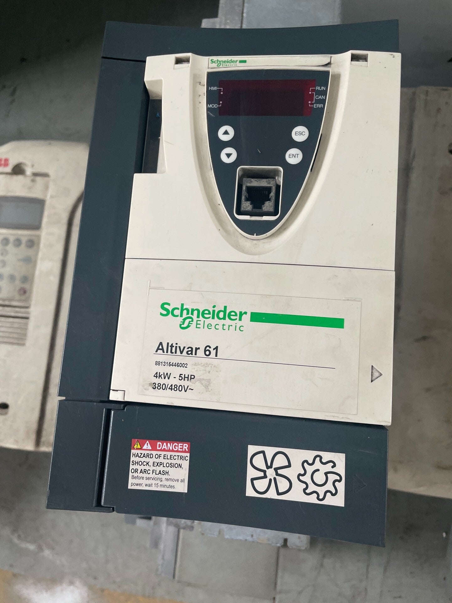Schneider ATV61HU40N4Z Used Variable Frequency Drive Industrial Automation