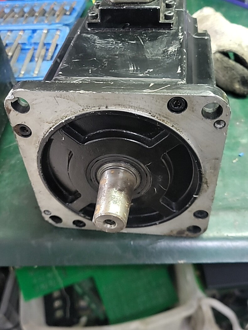 SANYO DENKI R2AA13200LCP2S Used Industrial Automation Spare Part for Industrial Automation
