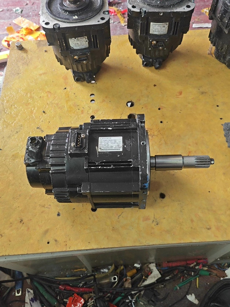 Yaskawa SGMRV-09ANA-YR11 Used Servo Drives & Motors Industrial Automation