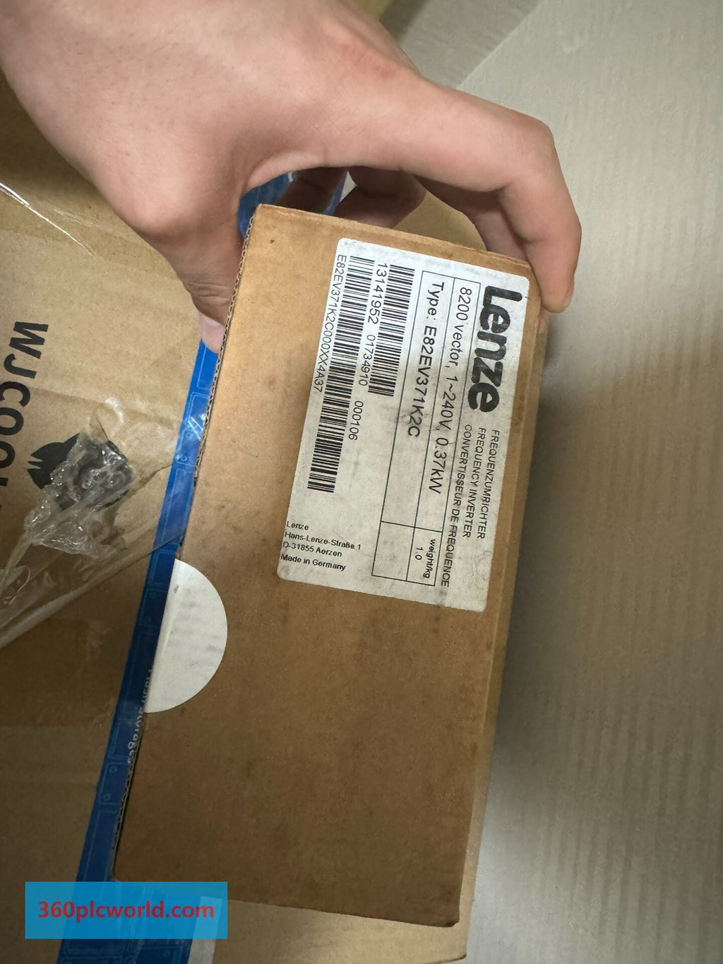 Lenze E82EV371K2C New Obsolete Industrial Spare Parts