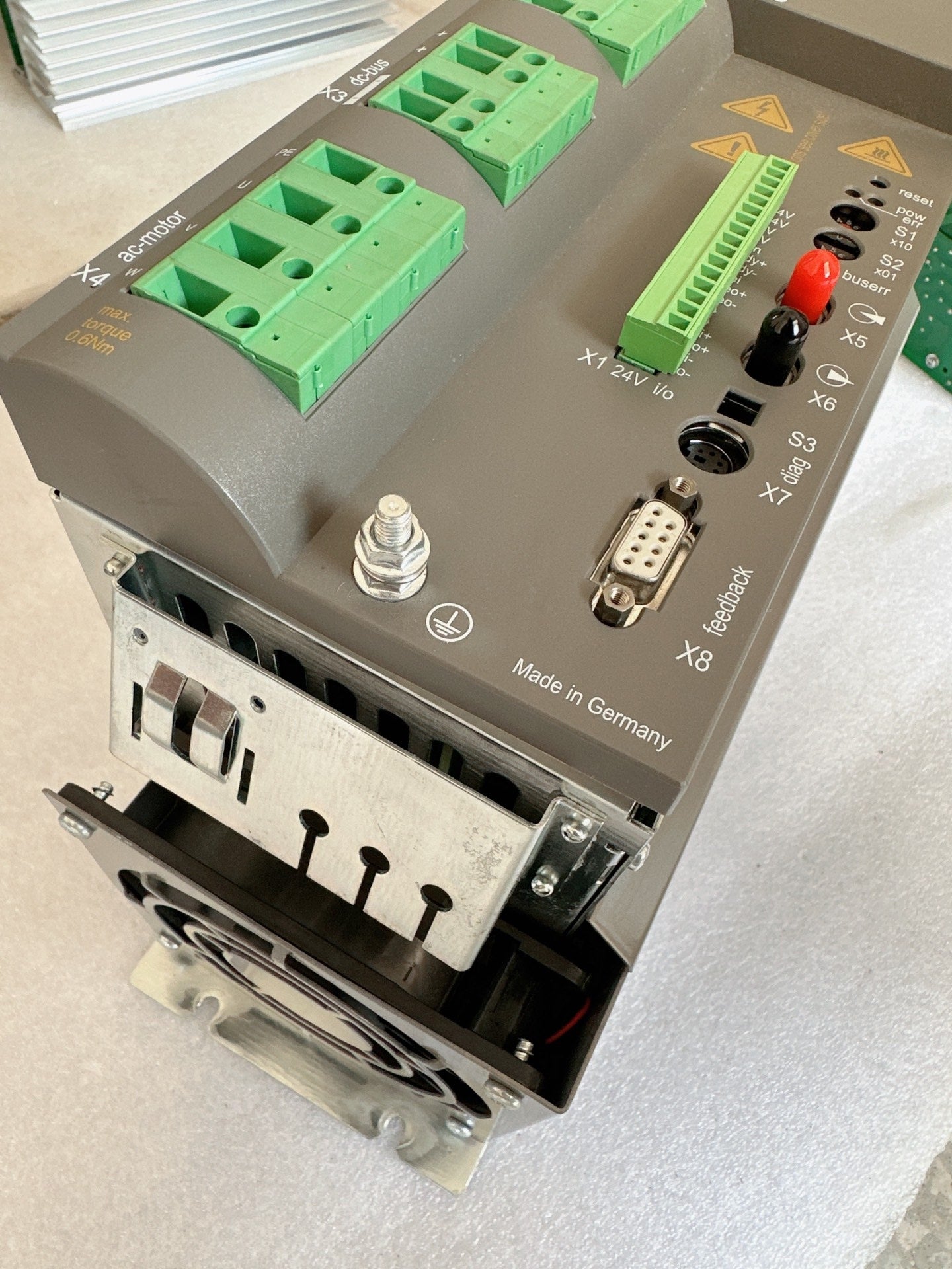 Schneider VDM01D22AA00 Used Obsolete Industrial Spare Parts Industrial Automation