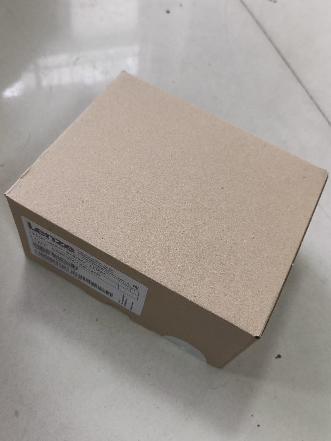 Lenze E82EV551K4C200 New Industrial Automation Spare Part for Industrial Automation