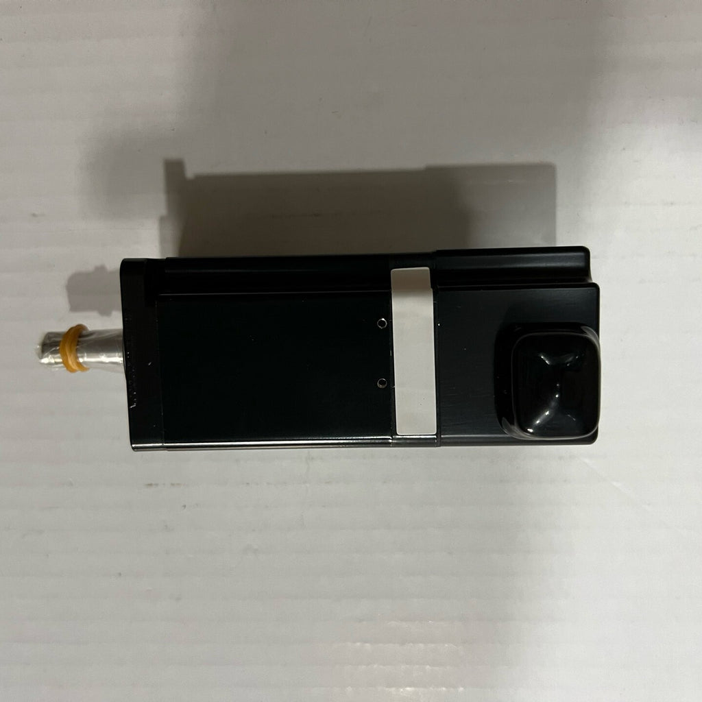 Yaskawa SGMJV-C2A3A-SU11 New Servo Drive Motor for Industrial Automation