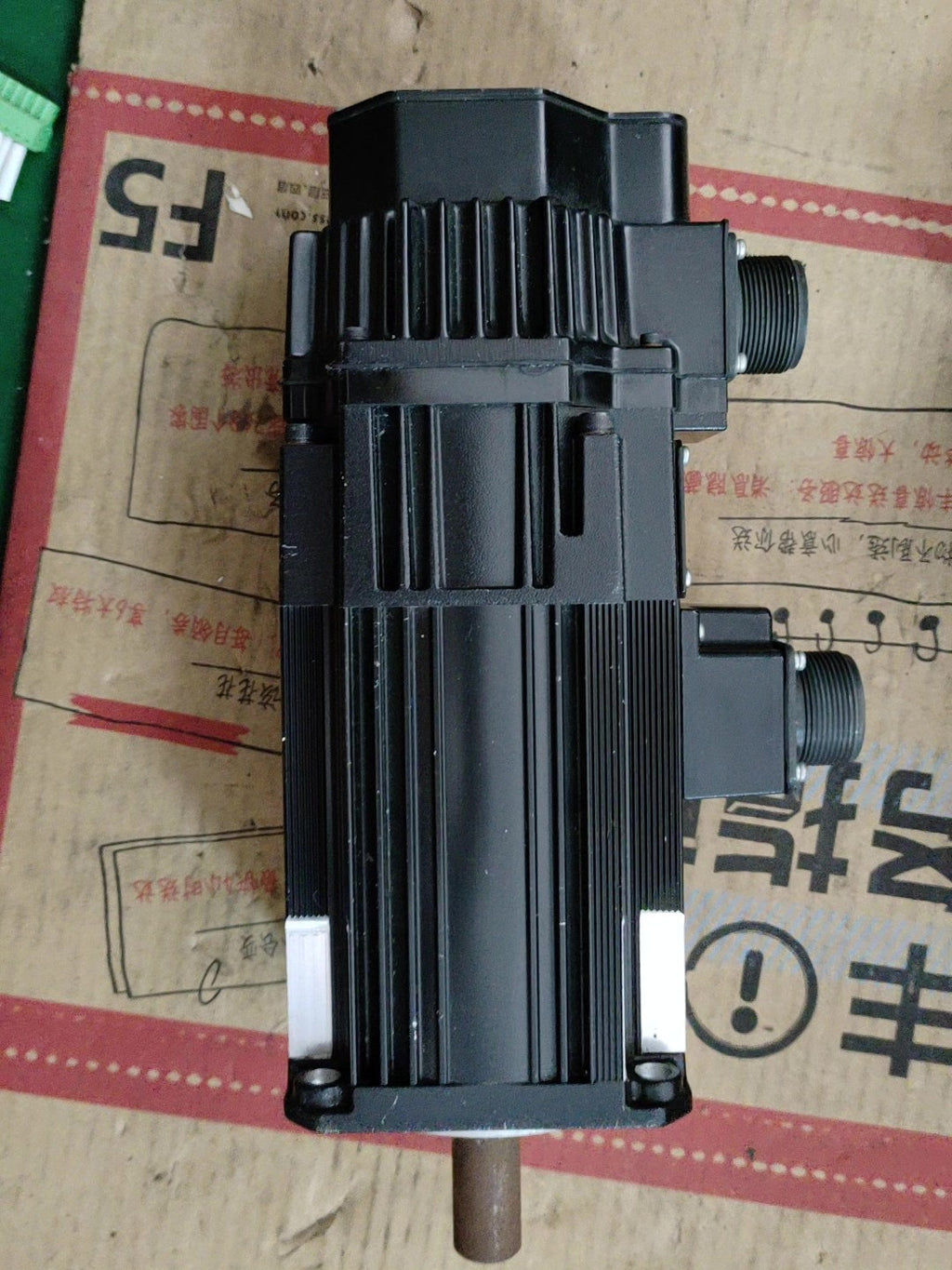 Yaskawa SGMSS-20A2A-YR11 New Servo Drive Motor for Industrial Automation