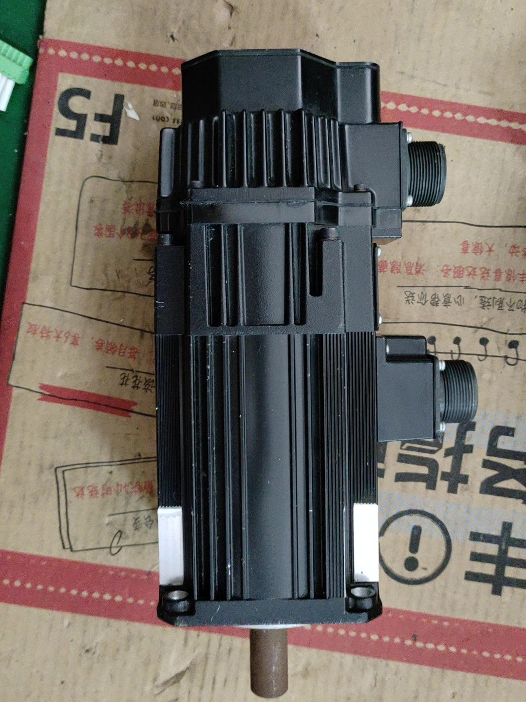 Yaskawa SGMSS-20A2A-YR11 New Servo Drive Motor for Industrial Automation