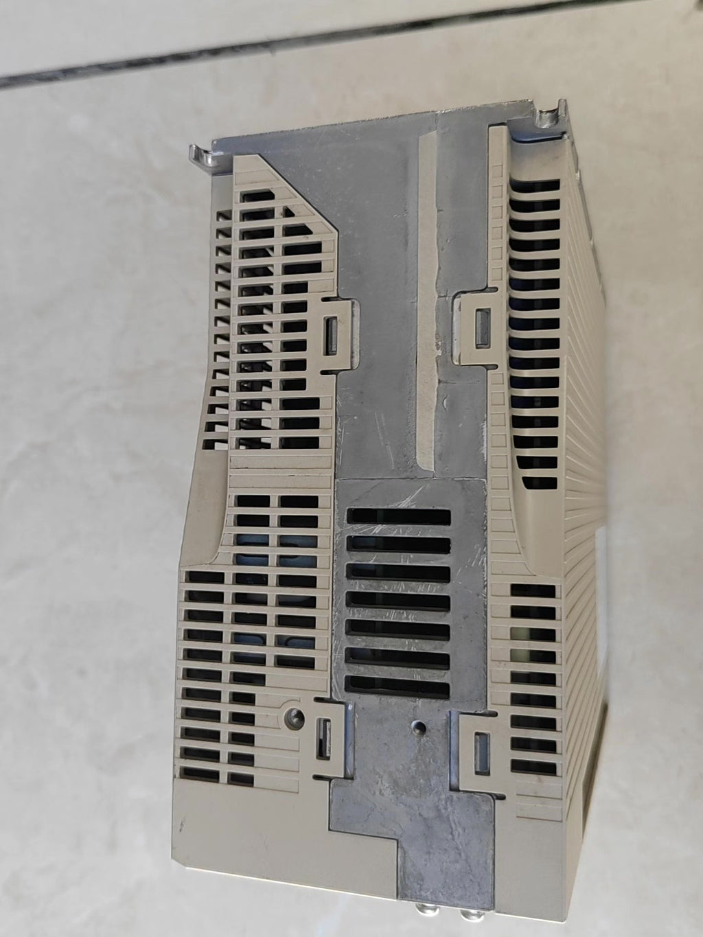 Yaskawa SGDV-330A01A002000 Used Servo Drive Motor for Industrial Automation