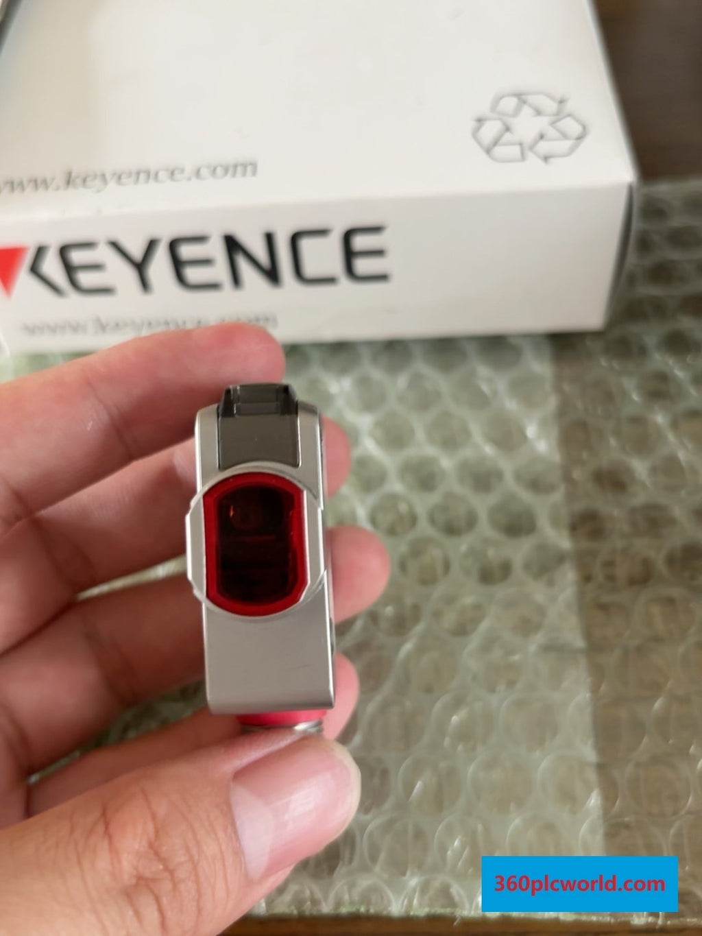 Keyence LR-ZB240CB New Sensor Encoder for Industrial Automation