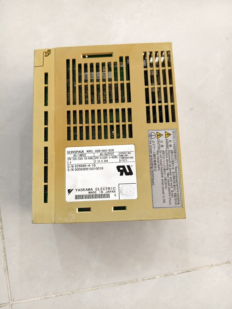 Yaskawa SGDM-04AC-SD2B Used Servo Drive Motor for Industrial Automation