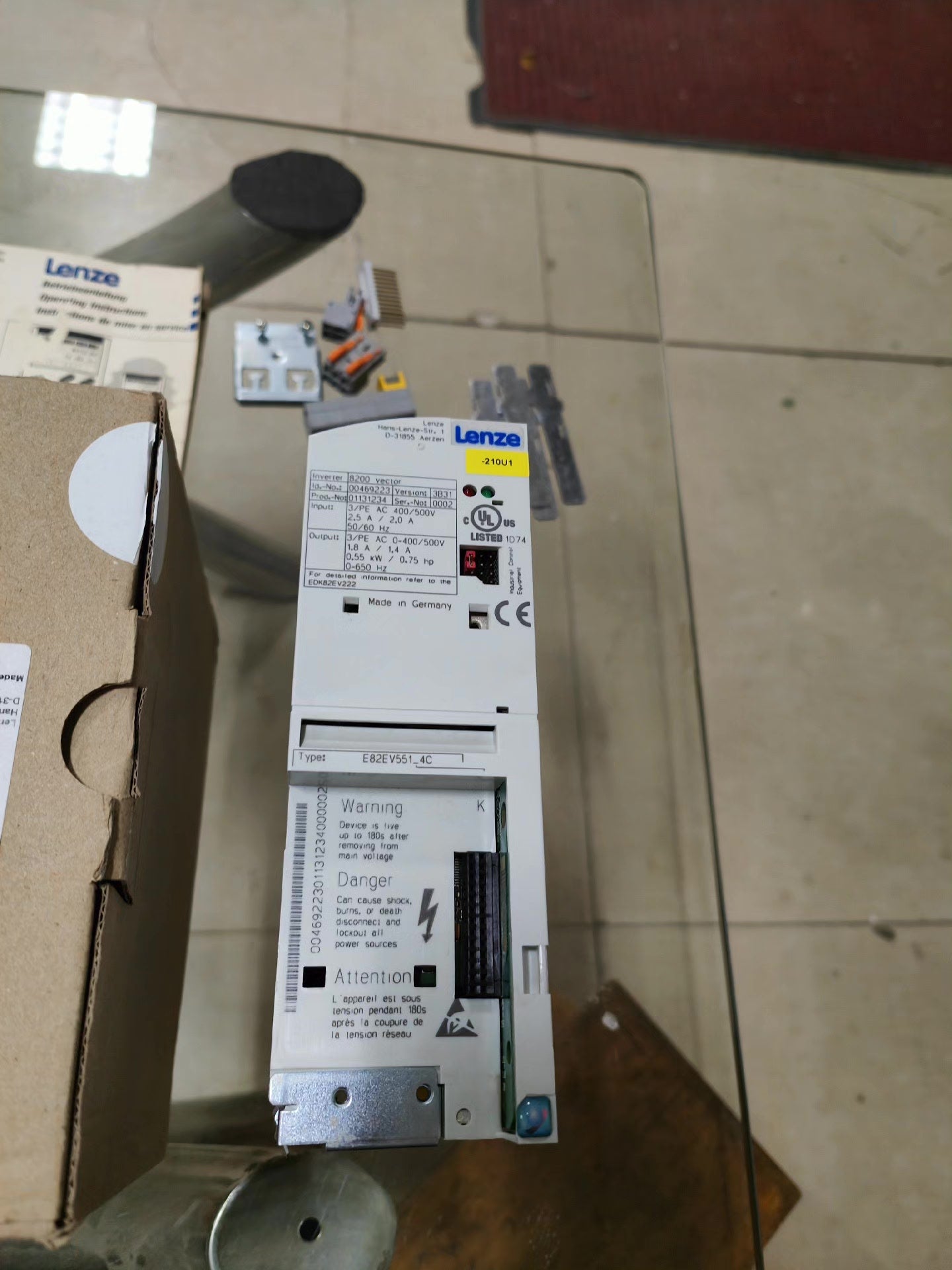 Lenze E82EV551-4C New Industrial Automation Spare Part for Industrial Automation
