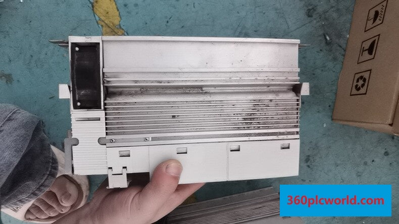 Lenze E82EV152_2C Used Industrial Automation Spare Part for Industrial Automation