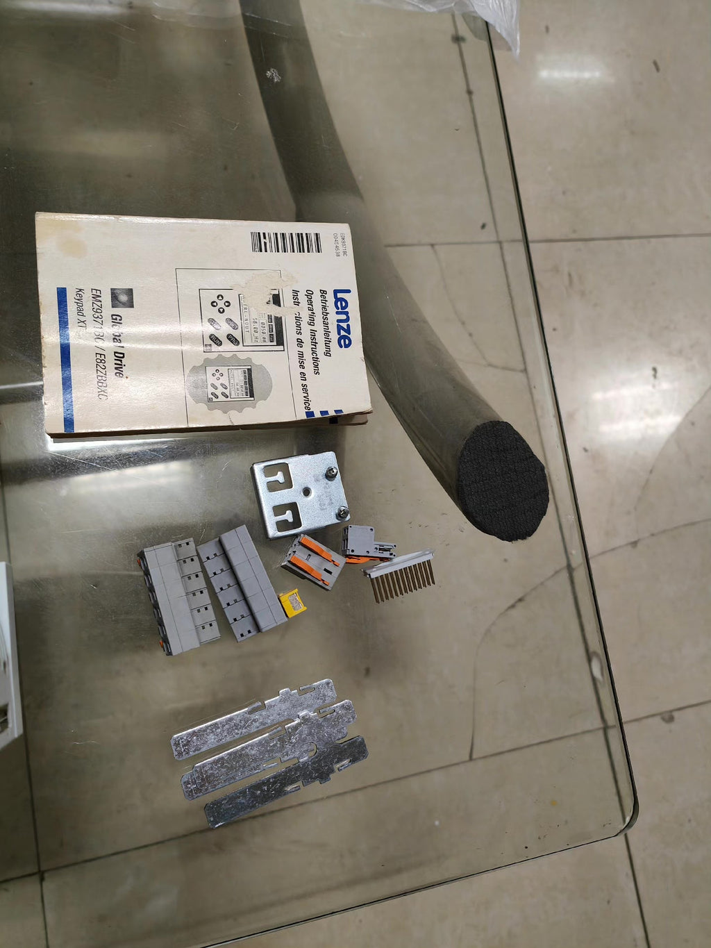 Lenze E82EV551-4C New Industrial Automation Spare Part for Industrial Automation