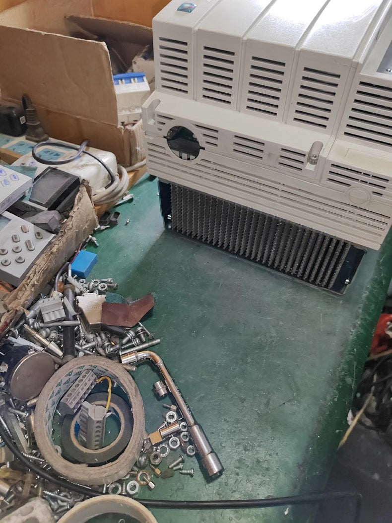 Lenze EVS9327-EP Used Obsolete Industrial Spare Parts Industrial Automation