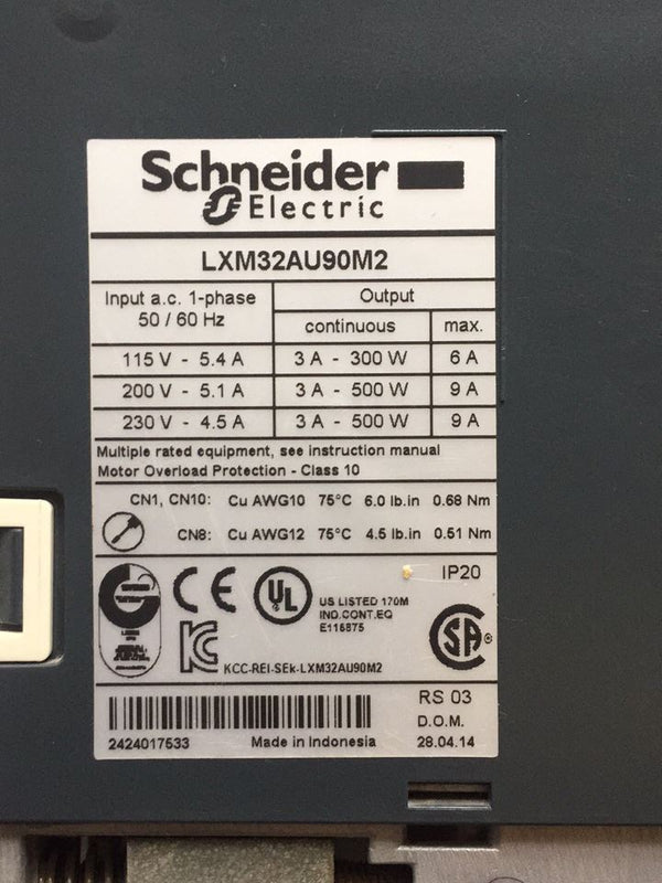 1 PC used For Schneider Electric LXM32AU90M2