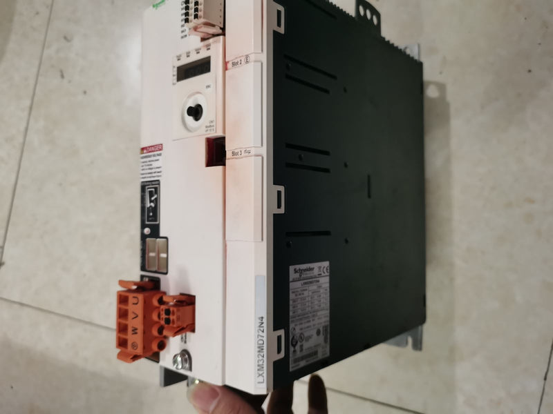 1 PC  For Schneider Electric LXM32MD72N4