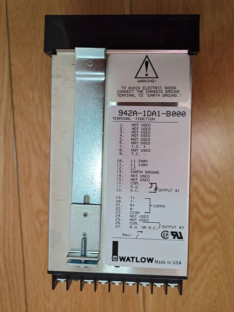 1 PC  For watlow  942A-1DA1-B000