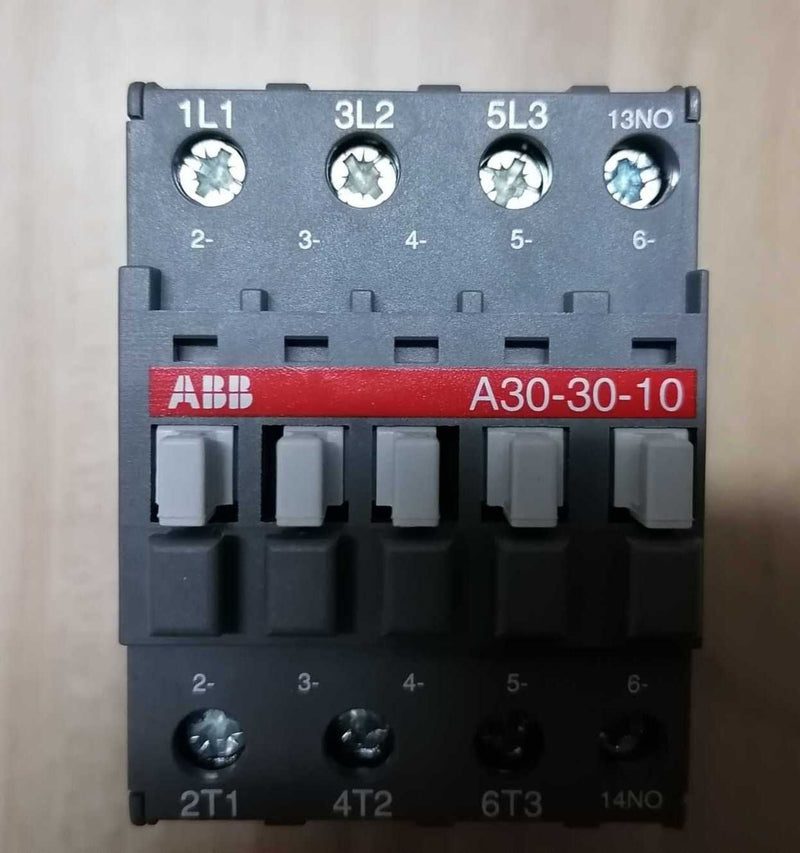 ABB A30-30-10 AC220V